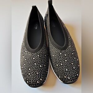 NWT Reaction Kenneth Cole Women’s Evaline Slip Ons Black Knit Size 11M